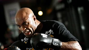 Anderson Silva nastavlja karijeru u boksačkom ringu?!